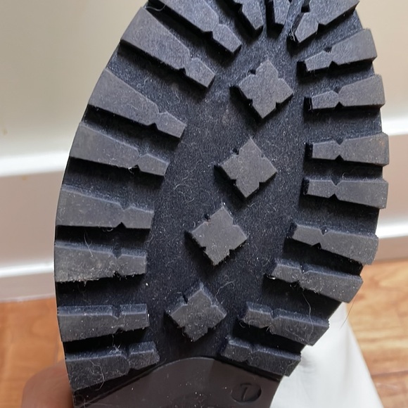 Dirty Laundry Women's White Pull-On Lugged Sole Boots - Size 7 - Picture 3 of 5